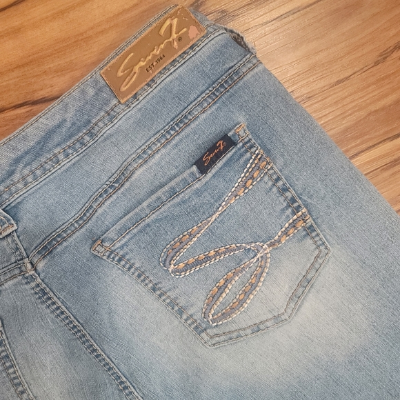 Seven7 Flare Distressed Light Blue Denim Fashion Jeans - Picture 4 of 7